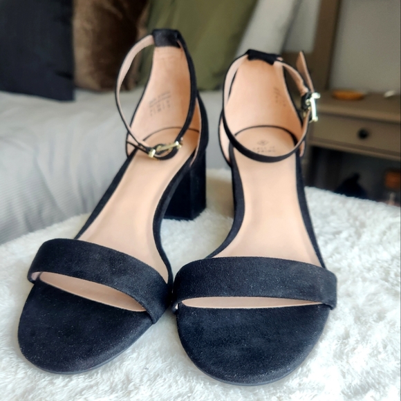 NWOT Call It Spring Suede Black Heels - Picture 4 of 8